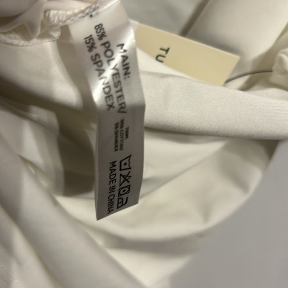 TNUCK SPORT

White Short Sleeve Ryan Boyfriend Tee - Picture 8 of 11